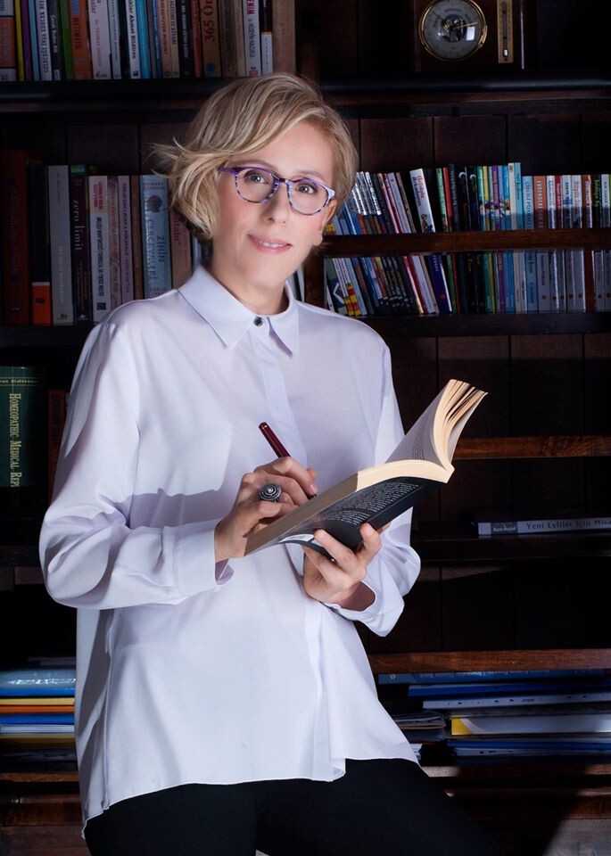 Nörolog Dr. Emel Gökmen